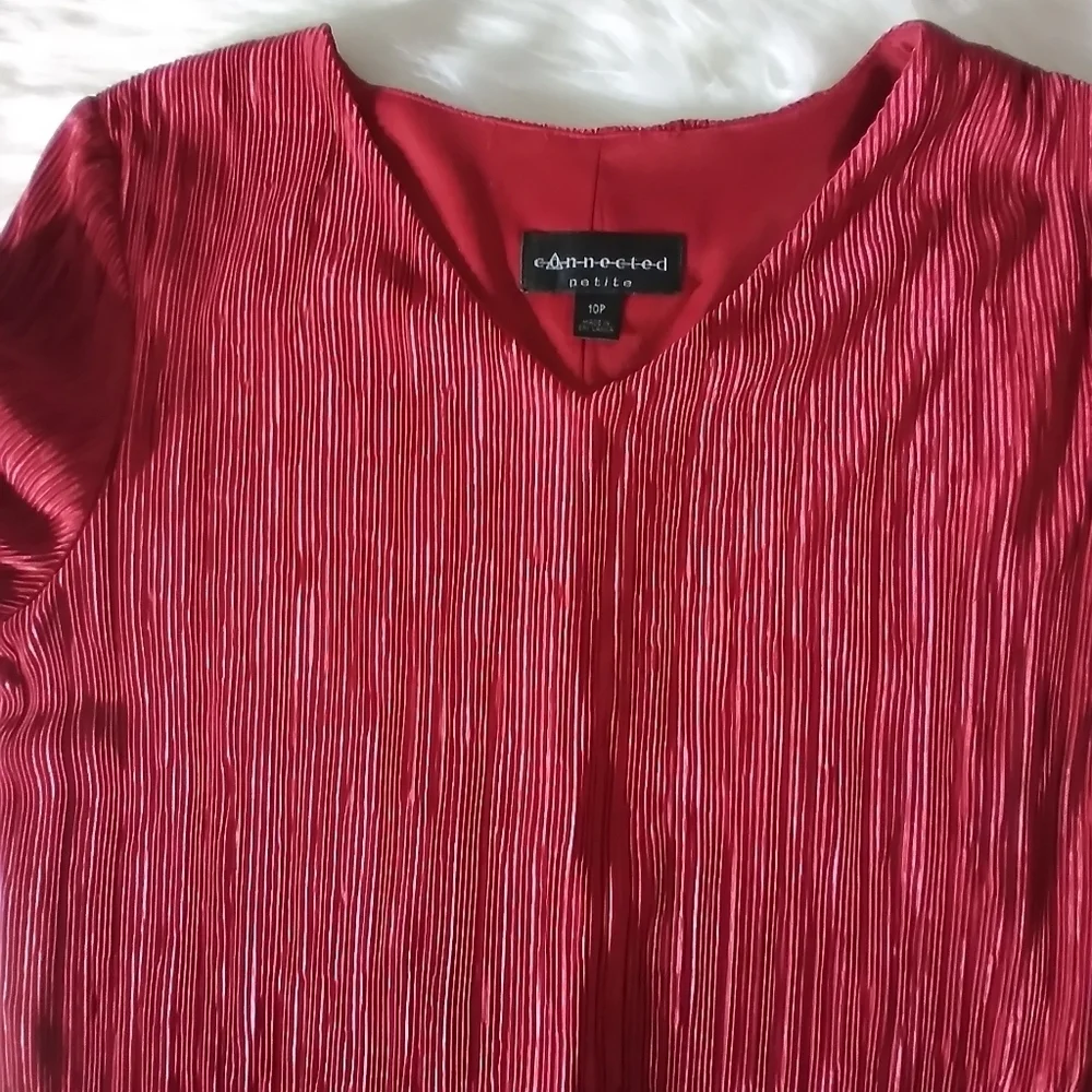 Connected red layered dress - Picture 8 of 9